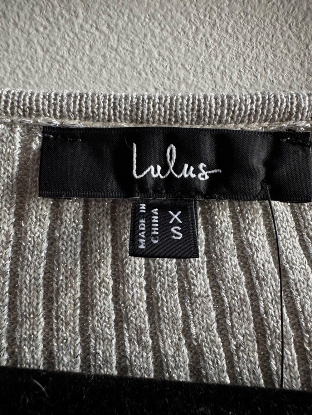 Lulu's Ribbed V-Neck Knit Top - Light Gray - Picture 3 of 4